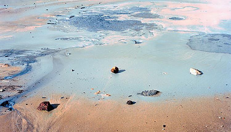 Matthew Broadhead :  A SPACE FOR HUMANS: THE MOON ON EARTH