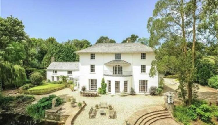 outside view of Corffe House - Devon